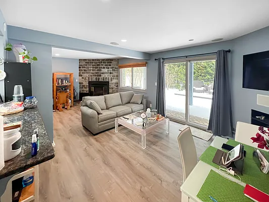 Sold by Compass | media 11