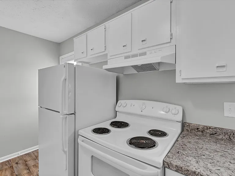 3100 Orchard Manor Cir — Photo 25