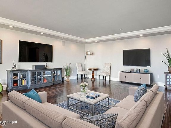 3rd image of 2777 Paradise Rd Unit 1701