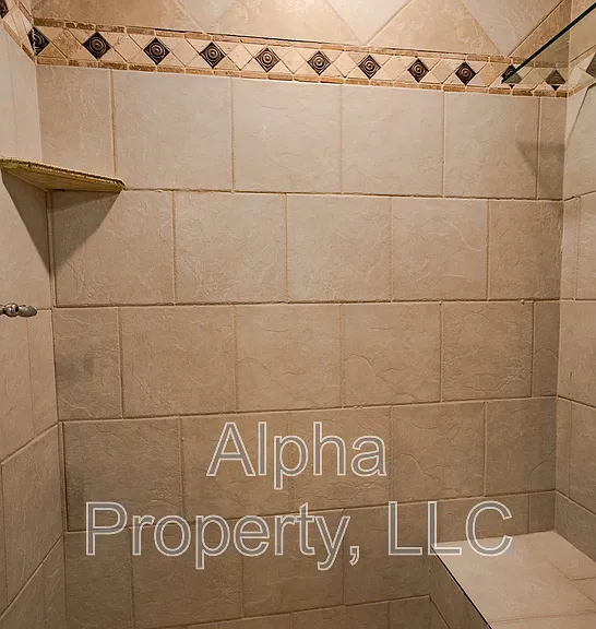 114 Edwards St — Photo 10