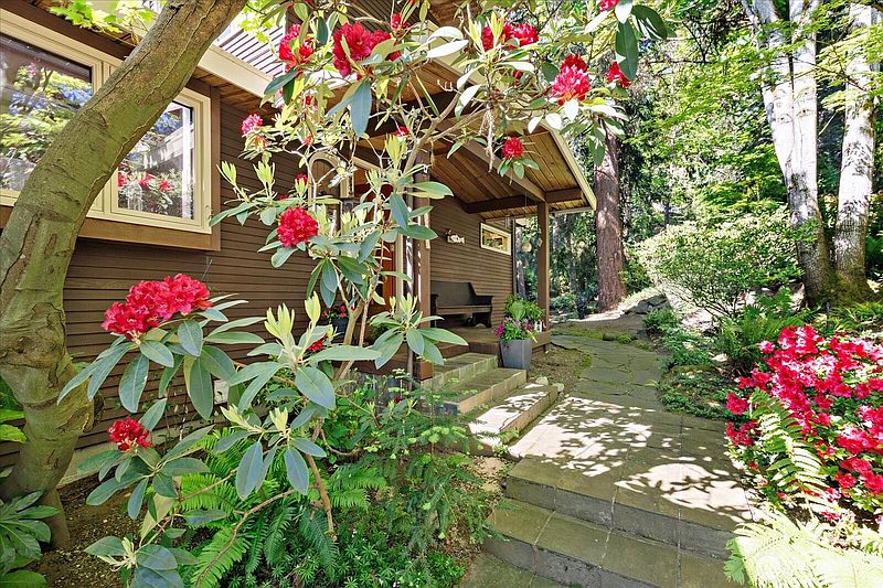 5th image of 6418 E Mercer Way