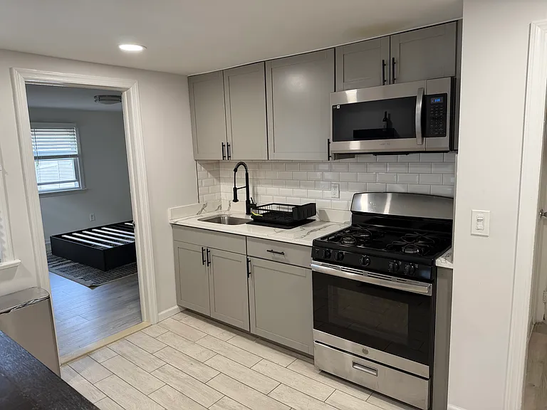 382 Lafayette Ave #2 — Photo 4