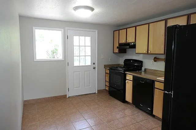 3433 Avenue B — Photo 5