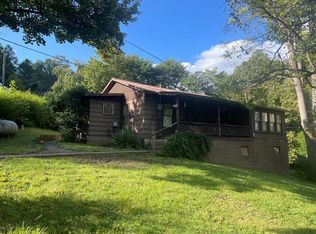 20 Church Hill Rd, Letcher, KY 41832