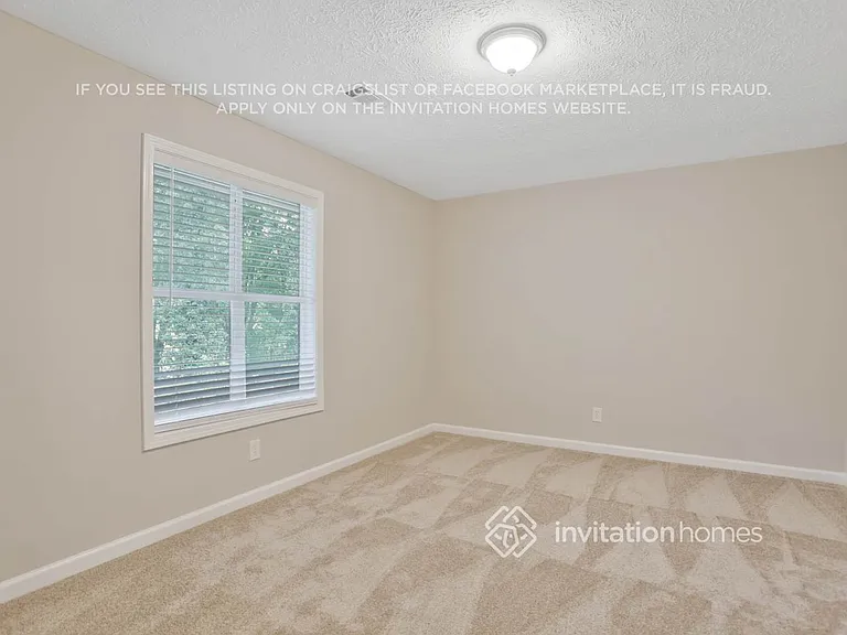 1136 Norfolk Dr NW — Photo 12