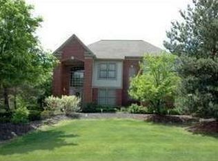 3974 Kaeleaf Rd, Lake Orion, MI 48360