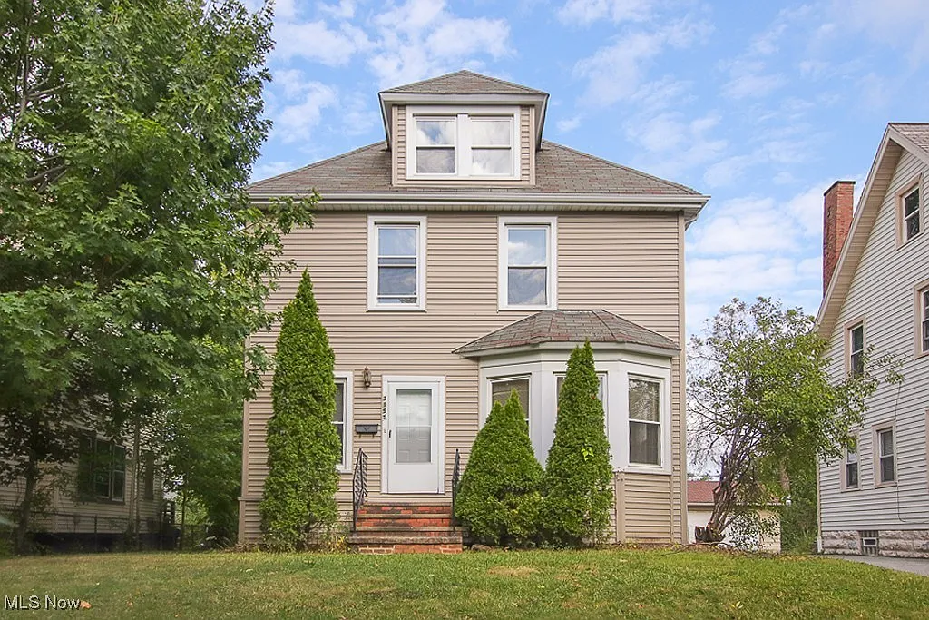 3195 Whitethorn Rd photo 1