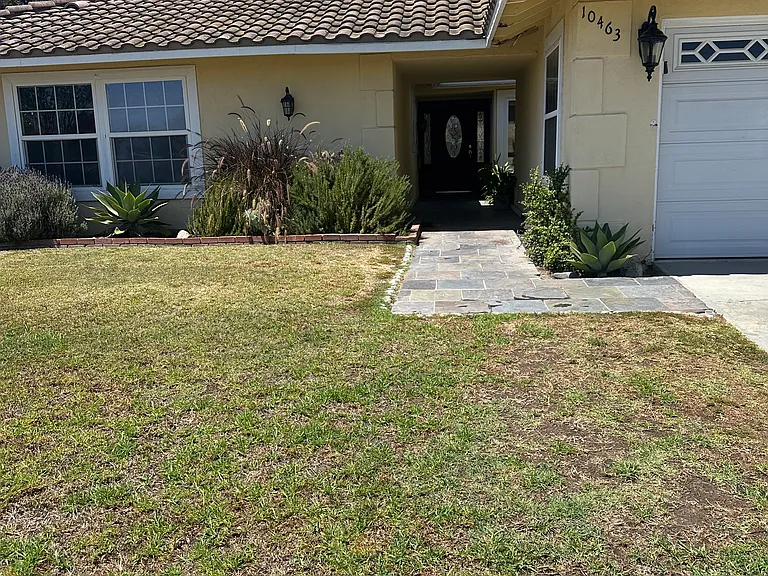 10463 El Monte Ave — Photo 2