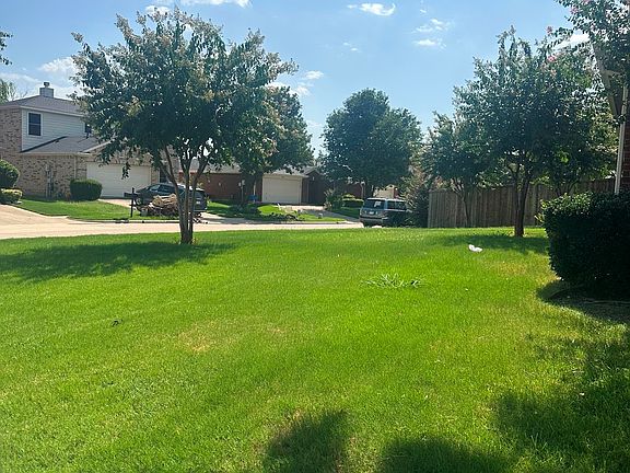 3rd image of 301 Admiral Dr
