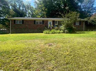 5 N Oak Forest Dr, Greenville, SC 29617