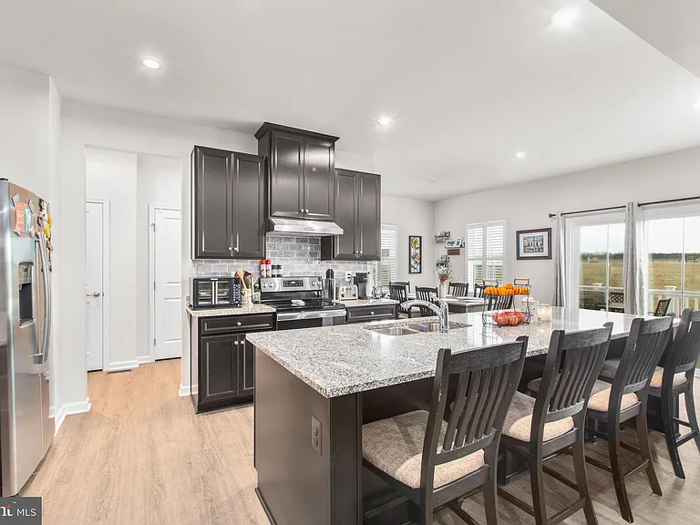 6427 Hawkeye Dr — Photo 56