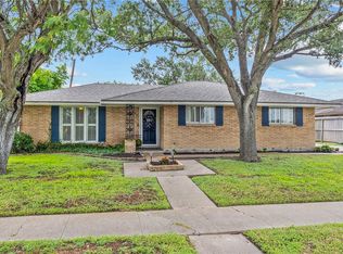 922 Meadowbrook Dr, Corpus Christi, TX 78412
