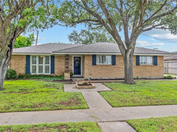 922 Meadowbrook Dr, Corpus Christi, TX 78412