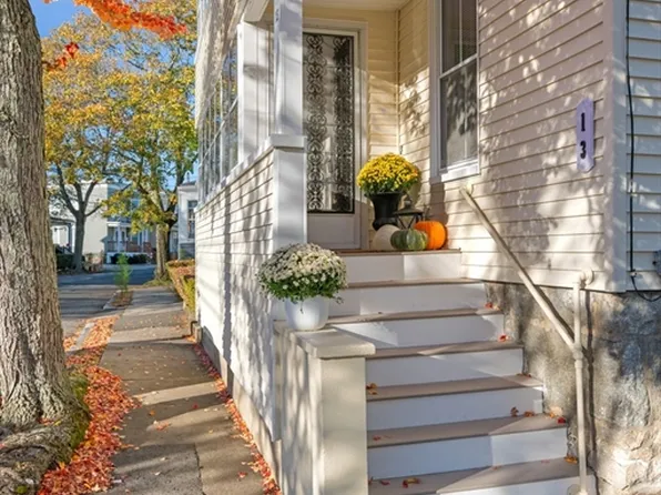 13 Highland St, Salem, MA 01970