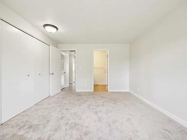 Village At Creekside Townhomes — Photo 31