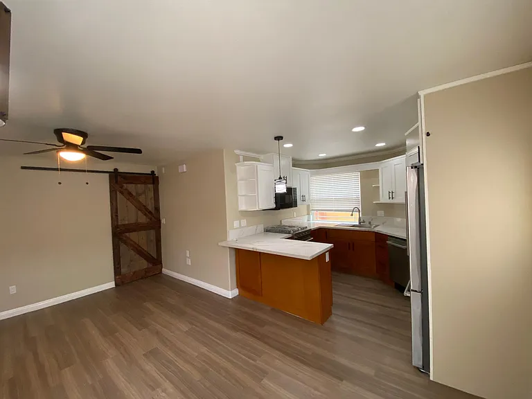 1044 Circle Ln #C — Photo 6