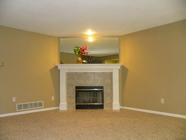 1st image of 6065 NE Moonstone Dr