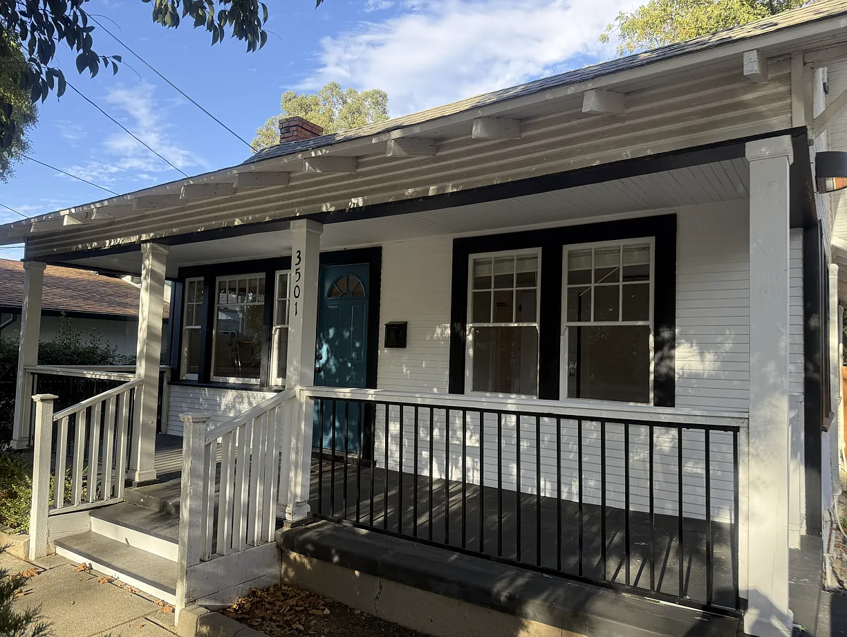 2 bed, 816 sqft, $2,250 — Photo 1