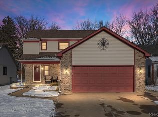 23981 Donaldson St, Clinton Township, MI 48035
