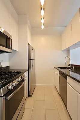 Rented by Luxus Manhattan Realty | media 21