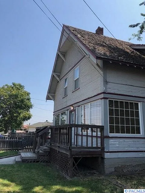 1209 E Edison Ave photo 1