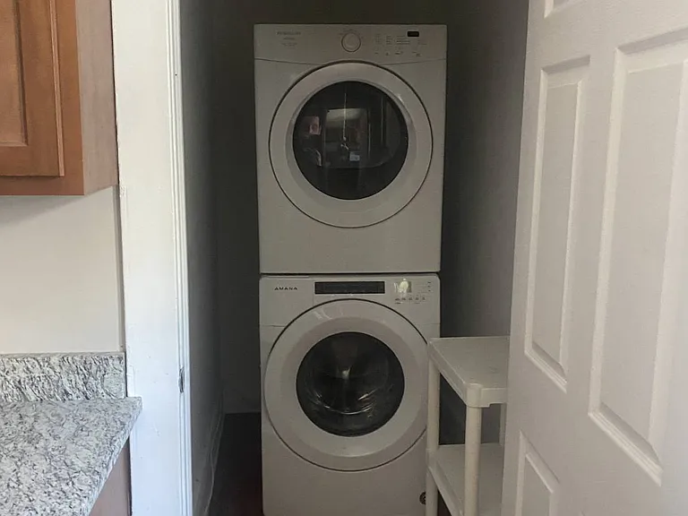 51 Hollywood Ave #2F — Photo 9