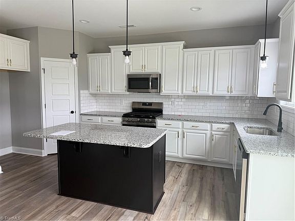 4th image of 709 Palomino Mustang Dr #655
