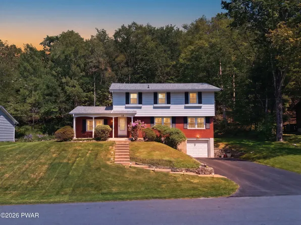 17 Elizabeth Ave, Honesdale, PA 18431
