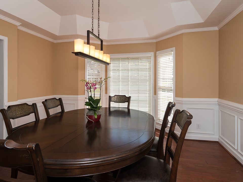 1st image of 149 Fernbrook Dr