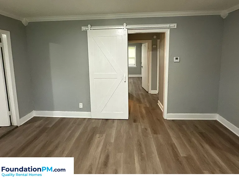2100 Worthington Cir — Photo 11