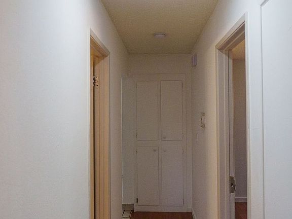 3rd image of 2105 Greenwood Pl