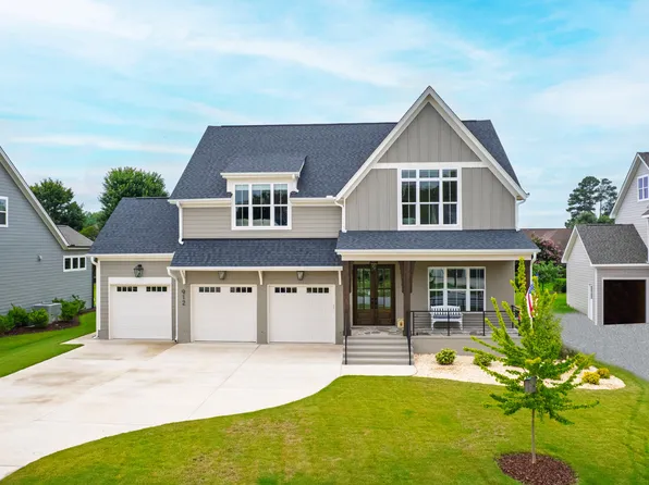 912 Lily Claire Ln, Fuquay Varina, NC 27526