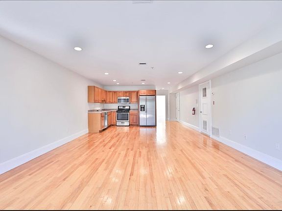 4th image of 1703 Cliff St APT 1L