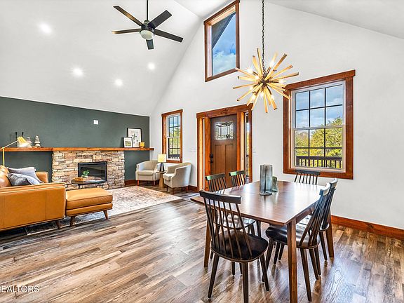 13th image of 133 Westwing Cave Rd