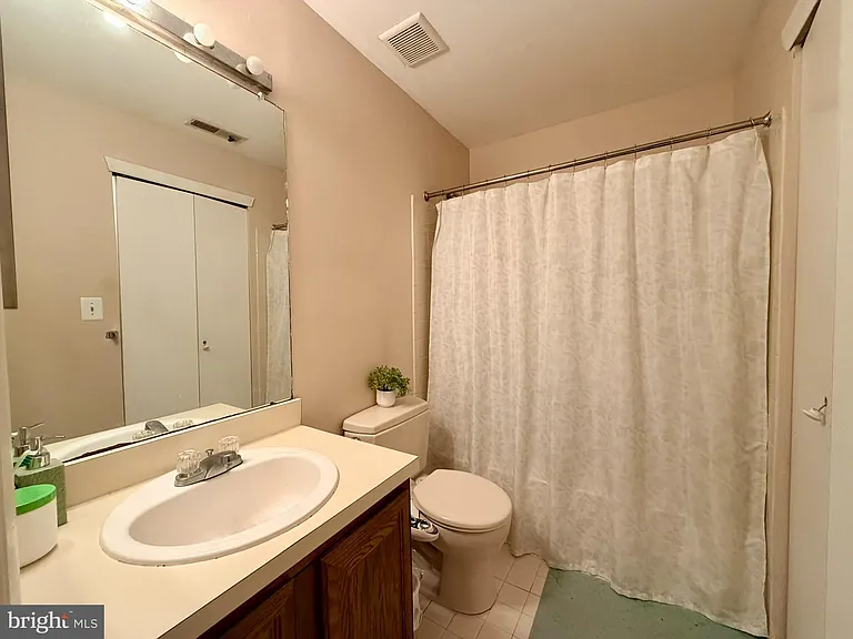 5215 Ravens Crest Dr — Photo 15