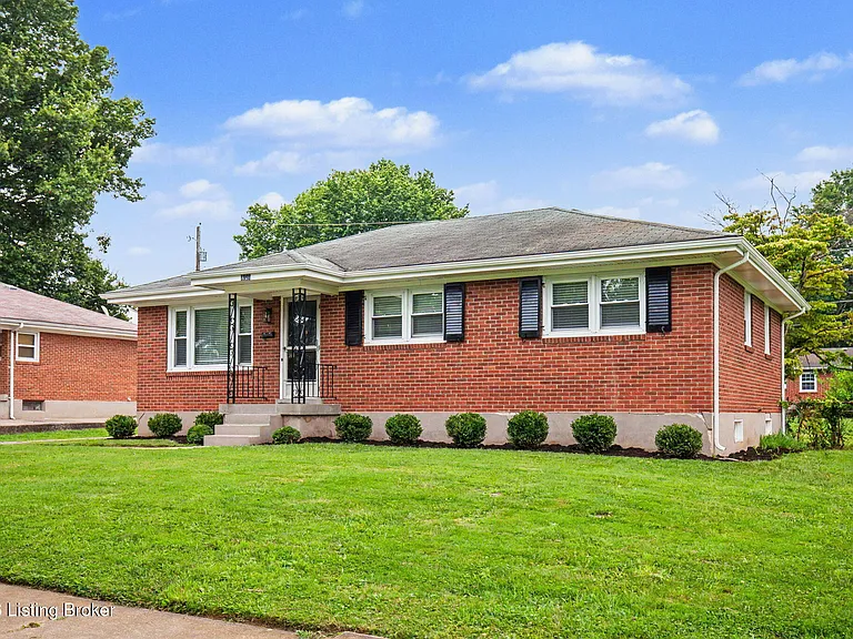 3026 Klonway Dr — Photo 2