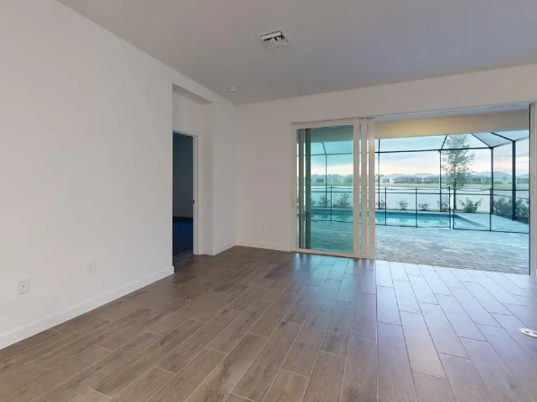 7949 Lakes Edge Ln — Photo 16