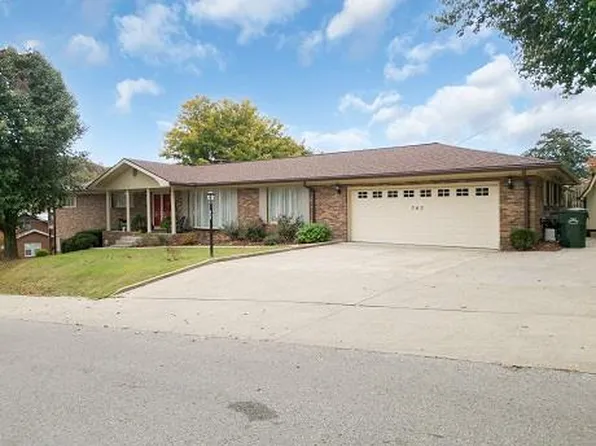 343 E Court St, Prestonsburg, KY 41653