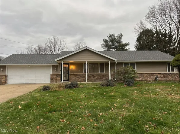 13792 Amodio Ave NW, Uniontown, OH 44685