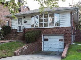 6528 247th St, Little Neck, NY 11362