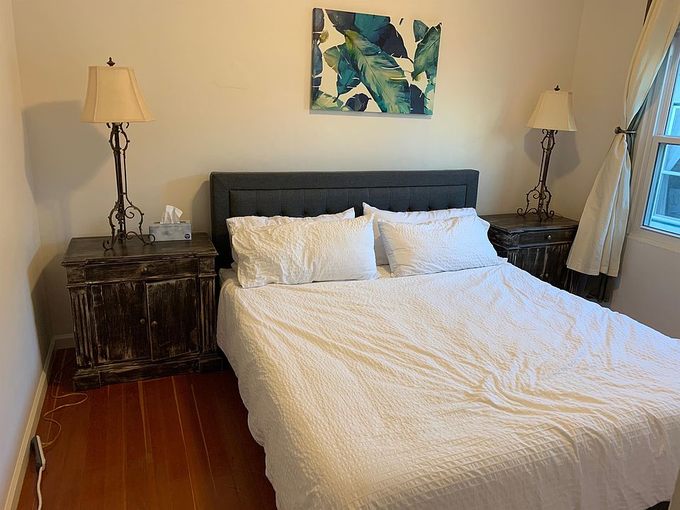 712 Cedar Apt 17 bedroom 2