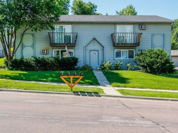 2713 E Pioneer Trl APT 1, Sioux Falls, SD 57103