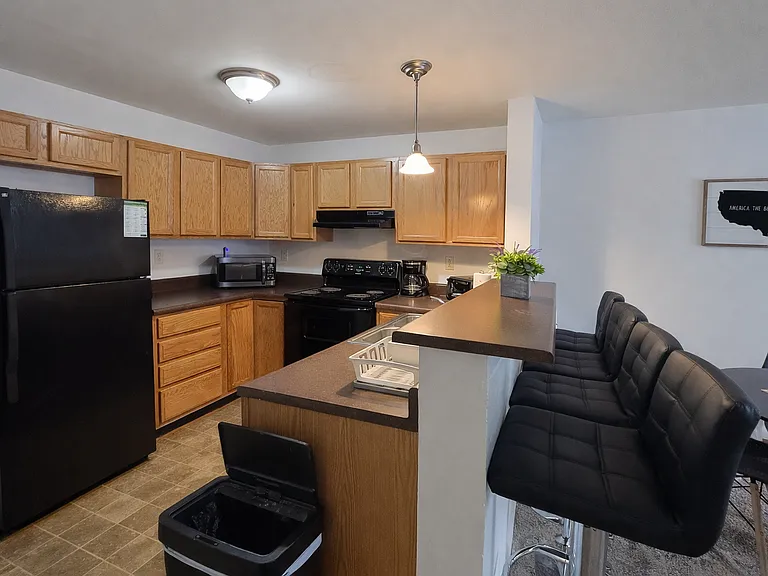 1510 E Henry St — Photo 11