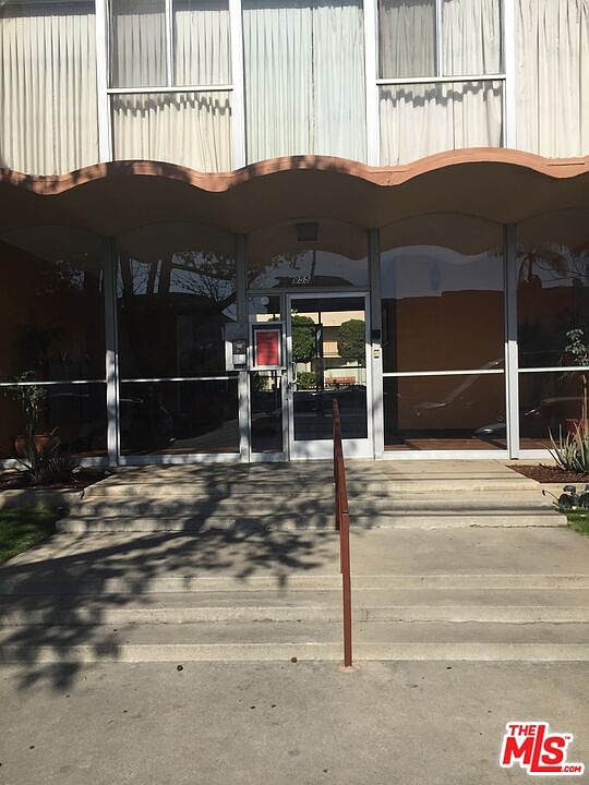 1st image of 855 Victor Ave APT 319