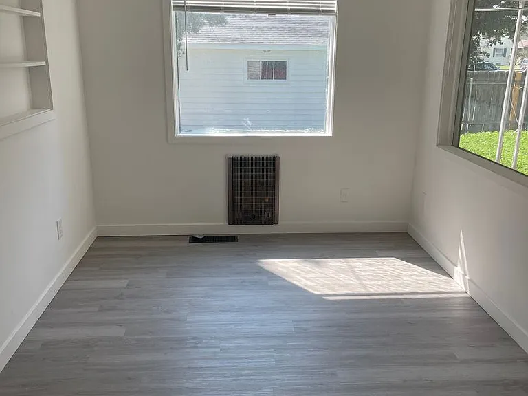 732 W Park St — Photo 7