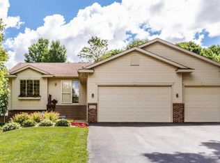 8862 Peony Ln N, Maple Grove, MN 55311