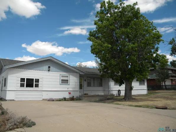 14 N 6th St, Clayton, NM 88415
