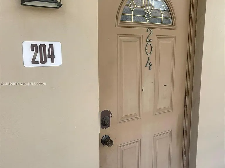 5051 W Oakland Park Blvd #204 — Photo 40