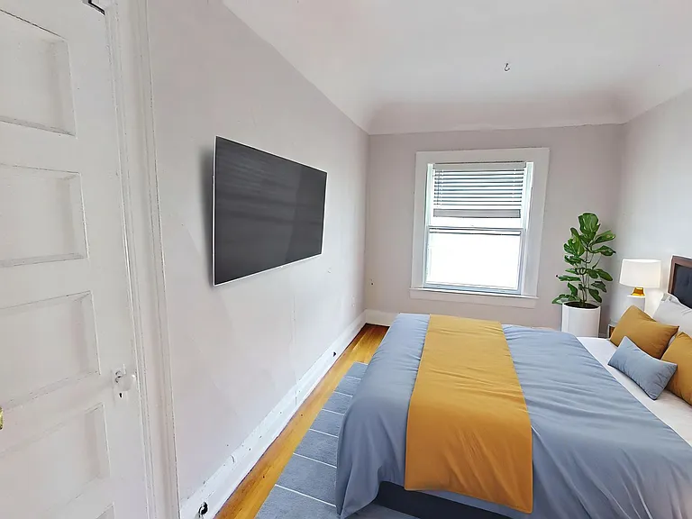 30 Oxford St #3 — Photo 8