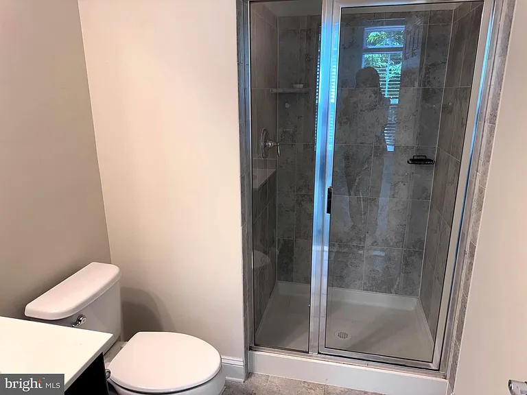 3083 Waterloo Ln — Photo 12